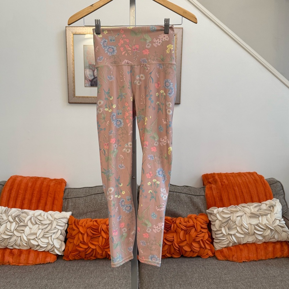 ❣️🆕Fabletics PureLuxe Ultra High-Waisted 7/8 Leggings in Saguaro Floral Print❣️